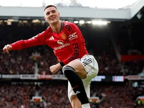 Chỉ trích Sesko, cựu HLV Tottenham phải công khai xin lỗi