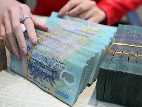 Người hưởng lương chờ áp dụng mức lương cơ sở mới: Thời điểm nào chính thức thực hiện?