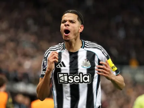 MU nhận bàn thua chưa từng có ở Ngoại hạng Anh