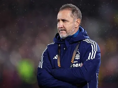 Vitor Pereira khẳng định Man City không thể trách trọng tài