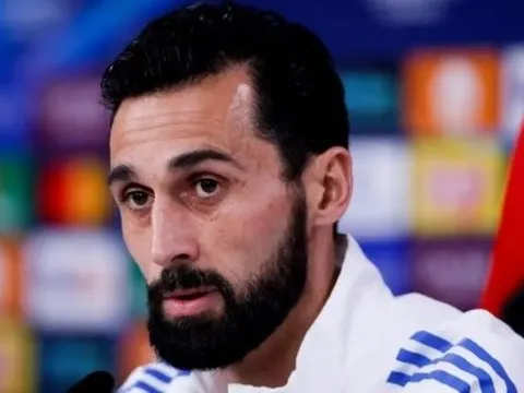 Arbeloa tiết lộ tình hình phòng thay đồ Real Madrid