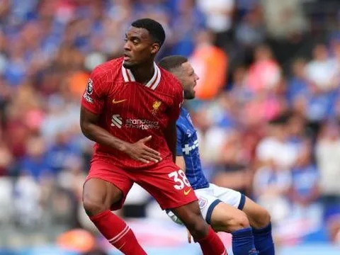 Từ kẻ hủy diệt thành người tàng hình, Gravenberch lạc lối tại Anfield