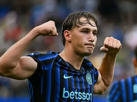 Romano dội gáo nước lạnh vụ Arsenal mua Pio Esposito