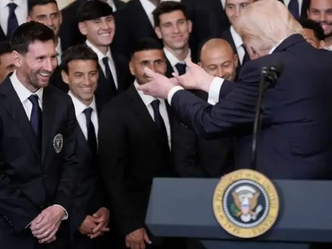 Phản ứng của Messi khi tổng thống Trump nhắc tên Ronaldo
