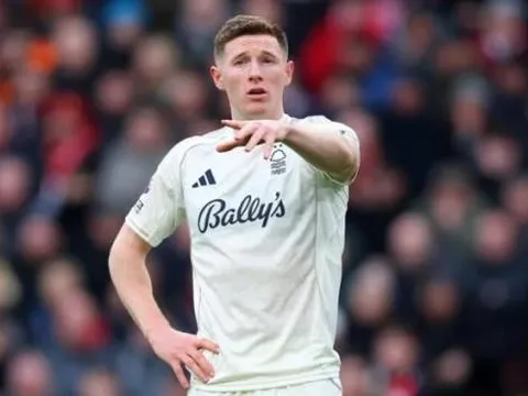 Để Man City cướp Anderson, Man Utd lãnh trọn 3 cú đấm đau điếng