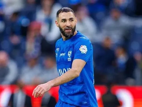 Benzema lập cú đúp, Al-Hilal hủy diệt Al-Najma 4-0
