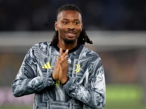 Juventus khủng hoảng, Man Utd chớp thời cơ săn Khephren Thuram
