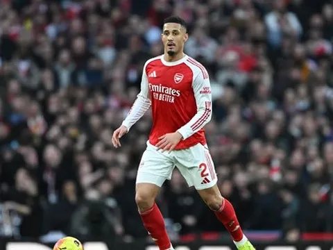 Saliba chấn thương mắt cá, lỡ trận Arsenal đấu Mansfield