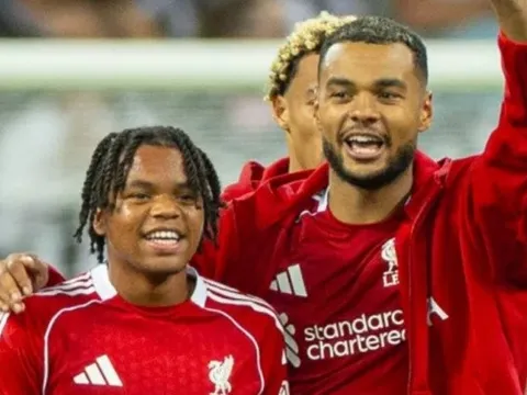 Rio Ngumoha là lời giải cho hàng công chậm chạp của Liverpool