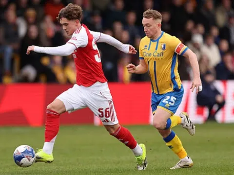 Lịch sử gọi tên Dowman, Arsenal nhọc nhằn hạ đội hạng dưới