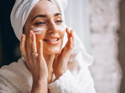 5 bước skincare buổi sáng giúp làn da luôn tươi tắn và mịn màng
