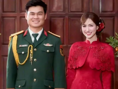 Hòa Minzy công khai bạn trai mặc quân phục, tiết lộ đã được gia đình hai bên đồng ý