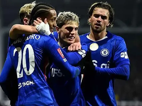 Được VAR cứu, HLV Chelsea thừa nhận ăn may