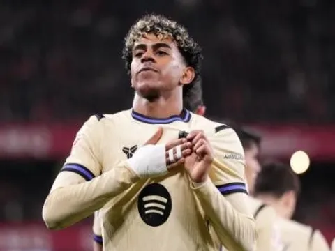 Vượt mặt Messi và Ronaldo, Yamal lập kỷ lục ghi bàn ở tuổi 18