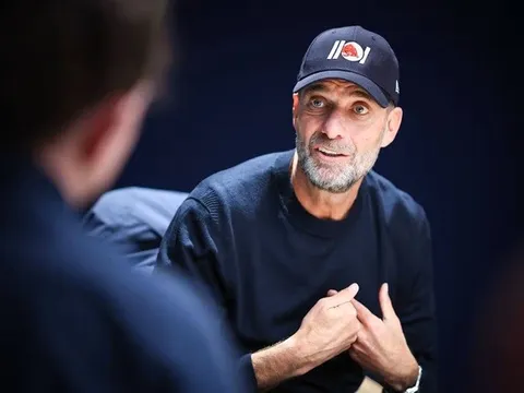 Người đại diện đập tan tin đồn Klopp trở lại ghế nóng