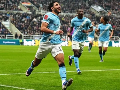 Marmoush chứng minh Man City không chỉ biết sống nhờ Haaland