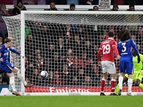 Rosenior ca ngợi đẳng cấp Garnacho trận Chelsea hạ Wrexham