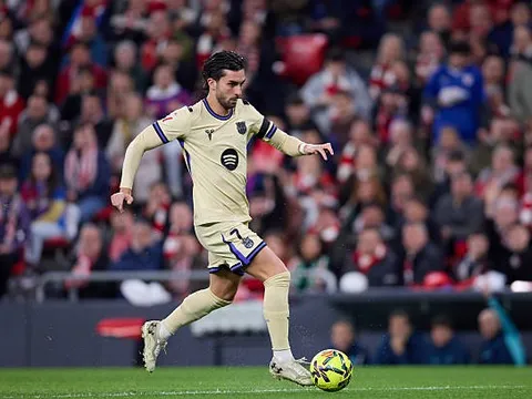 Ferran Torres tịt ngòi 8 trận, Flick phá vỡ im lặng