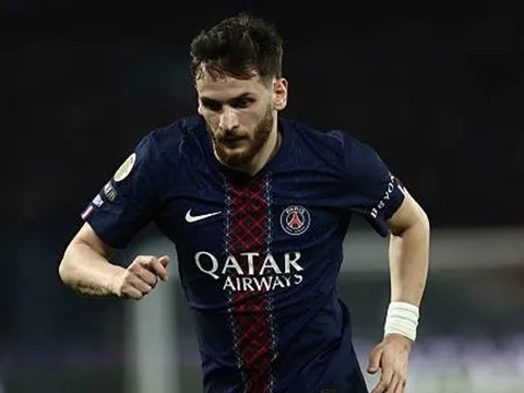 Tin đồn chuyển nhượng tối 8/3: Arsenal theo đuổi Kvaratskhelia; Chelsea bạo chi cho Lautaro Martinez