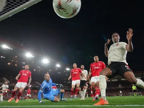 Đội bóng dùng chiến thuật bóng chết cực đoan hơn Arsenal