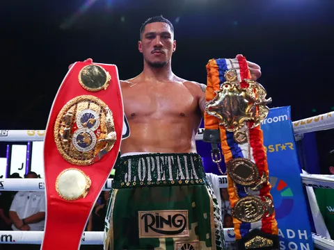 Jai Opetaia lần thứ hai bị tước đai IBF: Nạn nhân của cuộc chiến quyền lực boxing