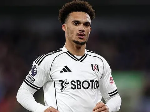 Liverpool giành lợi thế trước MU vụ Robinson