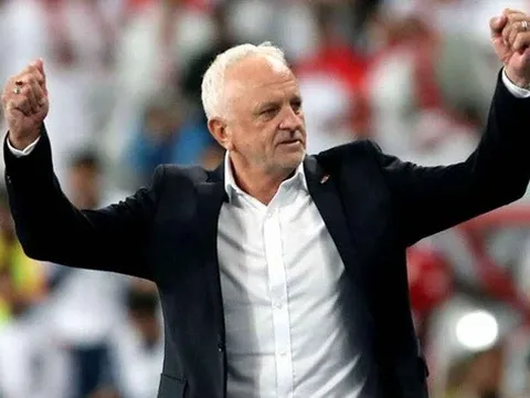 Tuyển Iraq lo lỡ hẹn World Cup vì đóng không phận