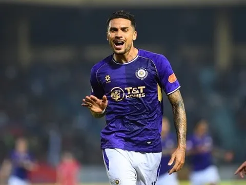 Nhấn chìm CAHN, Hoàng Hên ghi điểm với HLV Kim Sang-sik