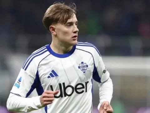 Chữa cháy cánh trái, MU nhắm "báu vật" của Cesc Fabregas