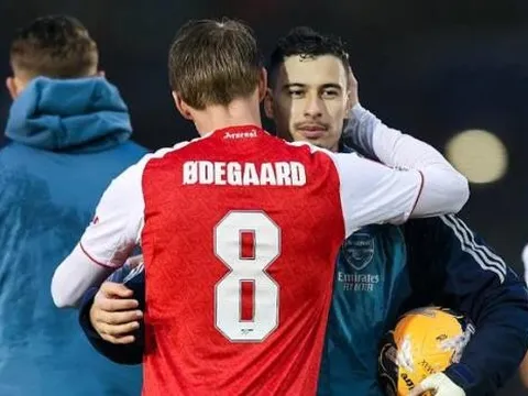 Odegaard và 3 sao Arsenal có thể bị bán tháo mùa hè