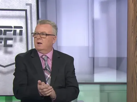 Huyền thoại bênh Liverpool vụ bán Luis Diaz