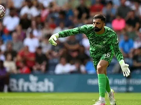 Mamardashvili tin thời của mình tại Liverpool chắc chắn tới