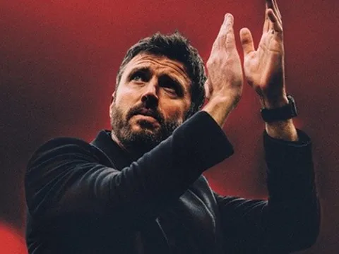 Carrick xứng đáng với hợp đồng dài hạn tại MU