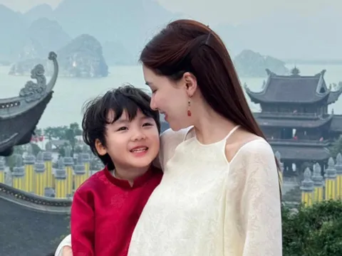 Hoà Minzy lên tiếng chuyện bé Bo có em gái