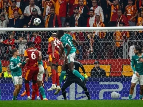 Arne Slot với sứ mệnh xóa bỏ lời nguyền Istanbul của Liverpool