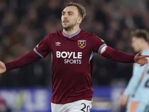 West Ham đi tiếp FA Cup sau cú sút Panenka thảm họa