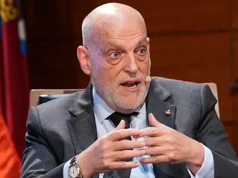 La Liga cấy chip vào bóng để chấm dứt tranh cãi việt vị