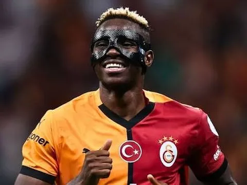 Slot cảnh báo Liverpool trước hiểm họa mang tên Osimhen