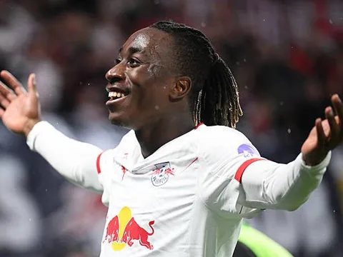 Yan Diomande có xứng đáng thay thế Salah tại Liverpool?