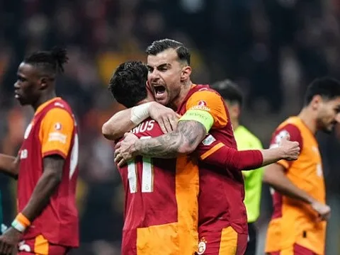 Hạ gục Liverpool, Galatasaray chiếm lợi thế tại vòng 1/8