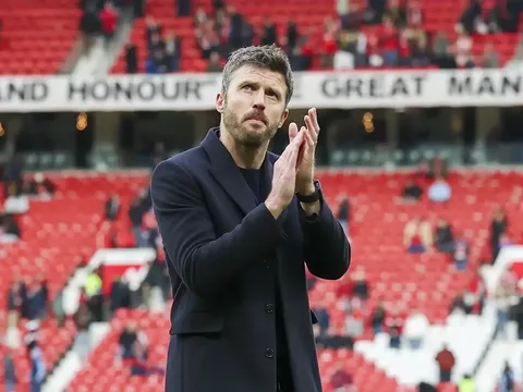 Cách Carrick vá lỗ hổng ở hai hành lang biên của Man United
