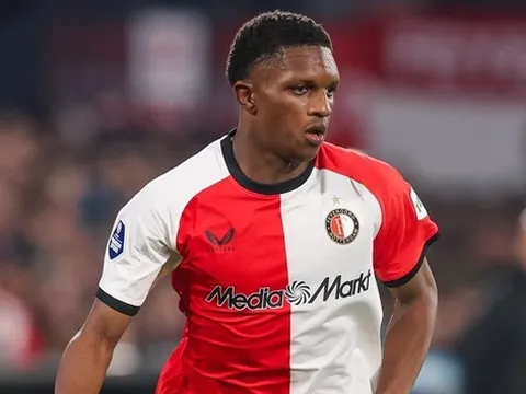 Man City đại chiến Bayern vì sao trẻ Givairo Read