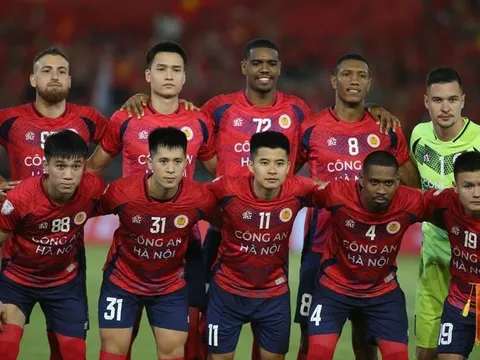 HLV Kim Sang-sik đang mạo hiểm với bộ khung CAHN