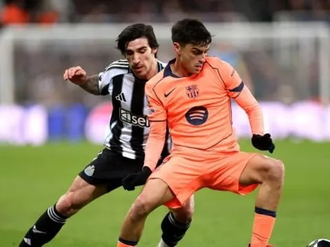 Bị Pedri lấn lướt, Tonali chưa xứng mác 100 triệu bảng của Man Utd