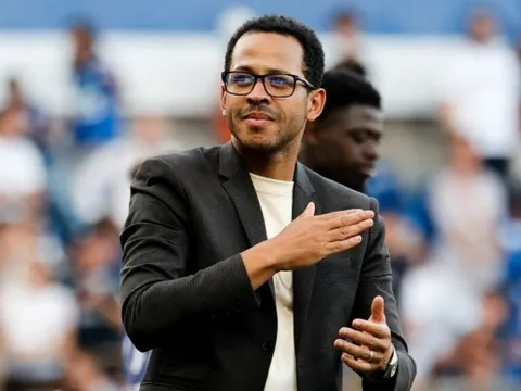 Liam Rosenior khen PSG đẳng cấp nhưng tin Chelsea sẽ gây sốc