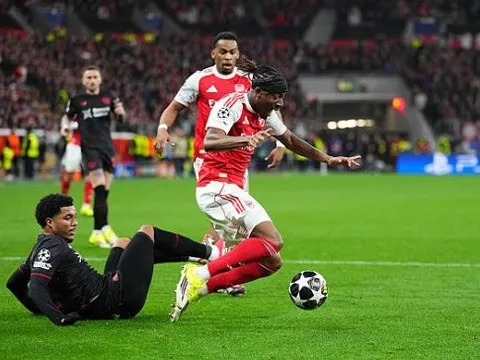 Matthew Upson khẳng định Arsenal hưởng phạt đền là chính xác