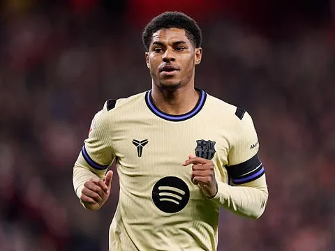 Romano hé lộ "tối hậu thư" MU gửi cho Barca vụ Rashford