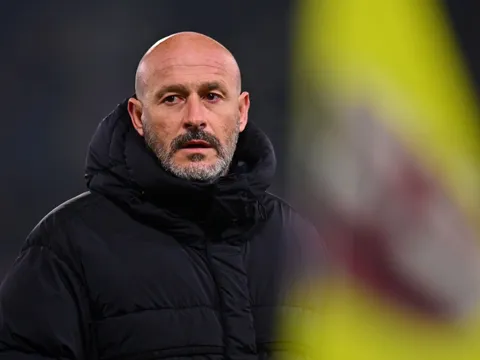 Tiếc nuối nội chiến nước Ý, Bologna quyết gieo sầu cho Roma