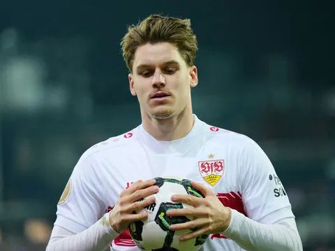 Kế thừa di sản Van Dijk, Liverpool cần trò cưng của Slot