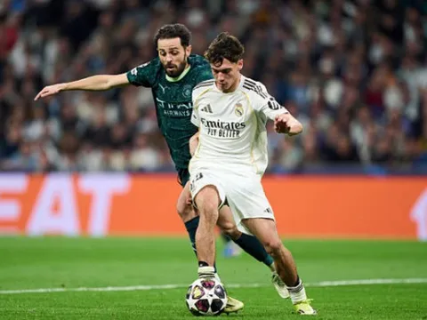 Suất Champions League thứ năm của Ngoại hạng Anh lung lay